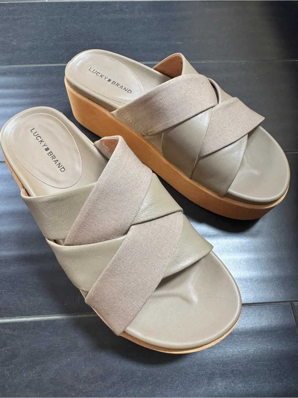 Lucky Brand Women's Taupe Platform Slide Sandals size 8
